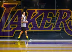 包含中超球队训练营报道，备战工作精益求精的词条